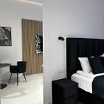V21 Luxury Residence