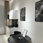 V21 Luxury Residence